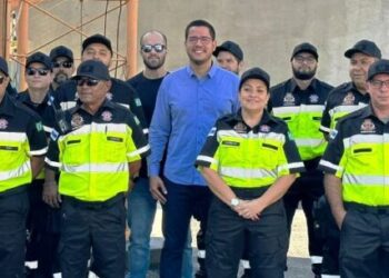 Agentes de fiscalização de trânsito de Caraguatatuba recebem novos uniformes com padrão nacional