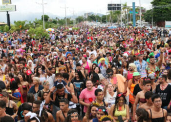 CARNABRIL é atração deste final de semana e Caraguatatuba espera receber 50 mil pessoas