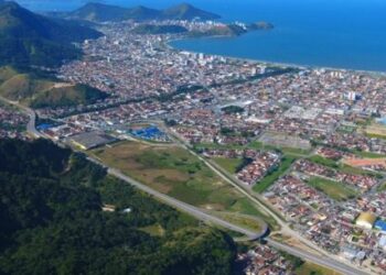Sancionada lei que aprimora regularização fundiária em Caraguatatuba