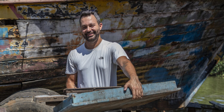 Com olhar interno para a vida caiçara, fotógrafo Marcelo Oséas apresenta a nova exposição Cartas para o Futuro