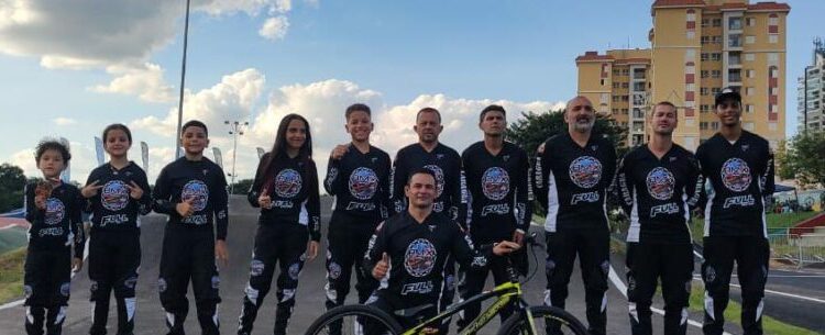 BMX de Caraguatatuba fatura 12 medalhas na 2ª Etapa do Campeonato Paulista