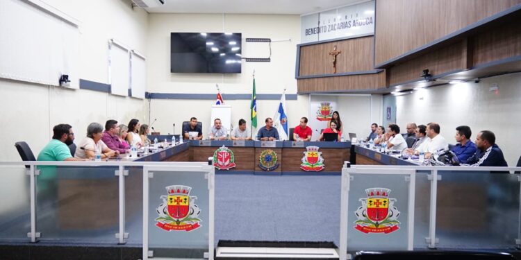 Projeto de lei que altera legislação da aposentadoria de servidores públicos é tema de comissão mista