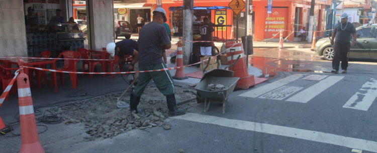 Prefeitura continua com obras da calçada acessível na Avenida Altino Arantes