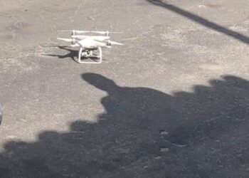 Prefeitura de Caraguatatuba utiliza drone em fiscalização para evitar ocupações irregulares