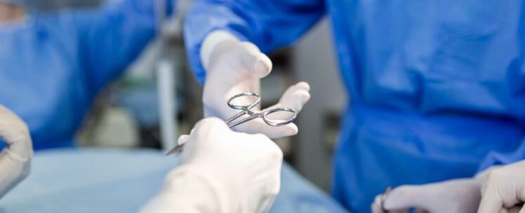 Hospital Regional em Caraguatatuba passa a oferecer procedimento de prótese reversa de ombro