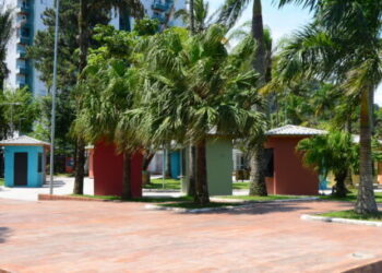 Prefeitura de Caraguatatuba realiza reunião para debater projeto de boulevart turístico