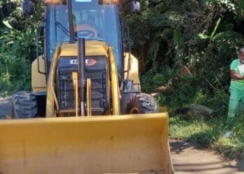 Cercamento em área pública é impedido durante fiscalização da Prefeitura
