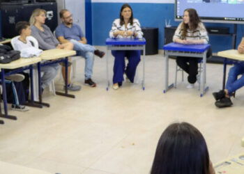 Equipe de mídias sociais e alunos do CIDE Tinga promovem dia de bate-papo e troca de experiências