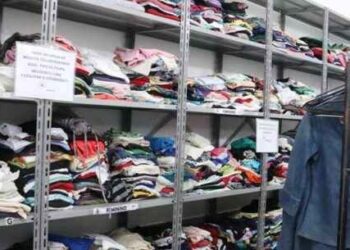 Fundo Social de Caraguatatuba repassa mais de 8 mil peças de roupas e atende 289 famílias no 1º quadrimestre