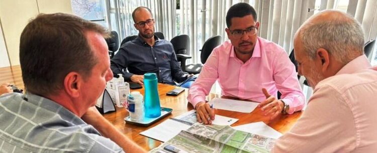 Prefeito Aguilar Junior se reúne com DER e pede agilidade na liberação de obras, manutenções e recapeamento da SP-55