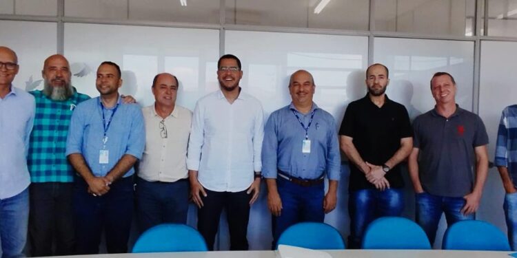 Sabesp se reúne com os prefeitos de Caraguá e Ilhabela e presta contas