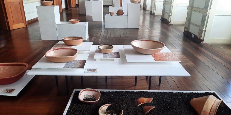 Exposição ‘Percurso’ do Grupo Ubuntu é atração no museu histórico de Pindamonhangaba