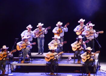 Praça do Travessão recebe Orquestra de Viola Estrela de Ouro