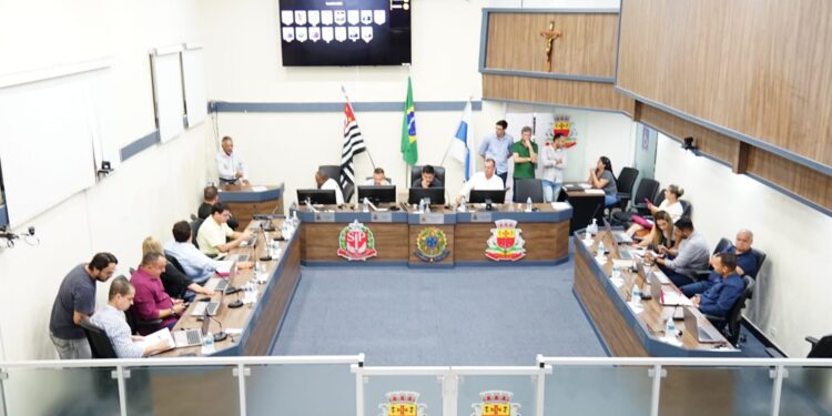 Audiências Públicas discutem projeto de lei sobre redução de jornada de trabalho