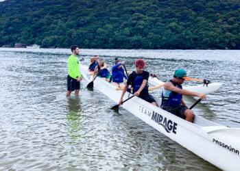 CRAS Bertioga realiza oficina de canoagem para pessoas idosas e adolescentes