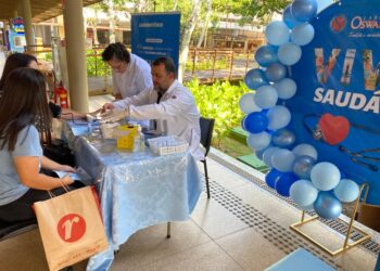 Ação de saúde gratuita no Serramar Shopping beneficia 130 visitantes