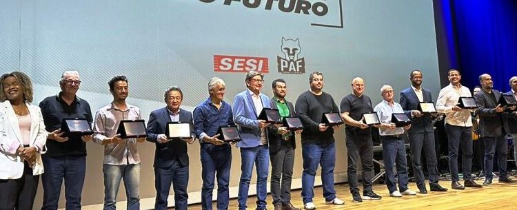 Caraguatatuba é homenageada no encontro estadual dos municípios parceiros do SESI Atleta do Futuro