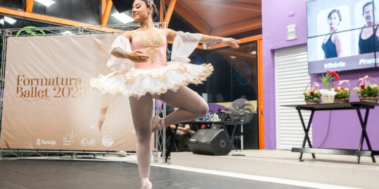 Formatura do balé clássico de Bertioga é marcada pela emoção