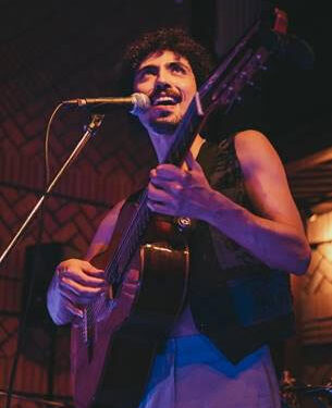 Fundação Projeto Tamar, em Ubatuba, recebe o show Recanto dos Mil Sonhos de Igor Bueno 