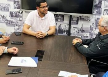 Prefeitura firma parceria com a Confederação Brasileira de Vela para fomentar o esporte na cidade