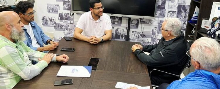 Prefeitura firma parceria com a Confederação Brasileira de Vela para fomentar o esporte na cidade