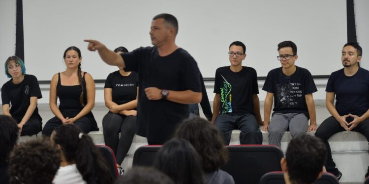 Núcleo de Teatro de Caraguatatuba participa da XI Semana Cultural do Instituto Federal