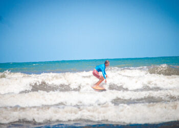 Segunda etapa do Circuito Surf Bate e Volta movimenta  a Praia da Enseada no fim de semana