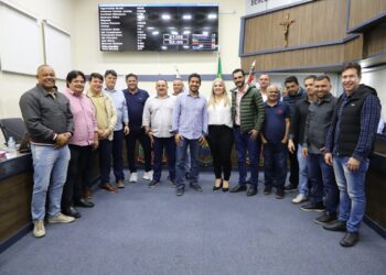 Câmara de Caraguatatuba homenageia deputado Paulo Corrêa Junior com Moção de Congratulações 