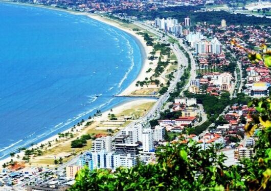 Governador de São Paulo assina ordem de serviço para R$ 64,2 milhões em obras de esgoto em Caraguatatuba