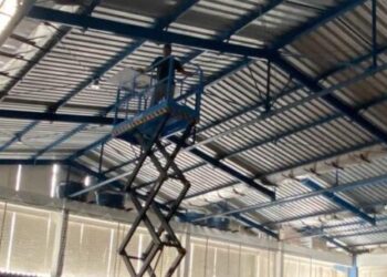 Prefeitura de Caraguatatuba moderniza iluminação do Cemug com lâmpadas LED para potencializar práticas esportivas