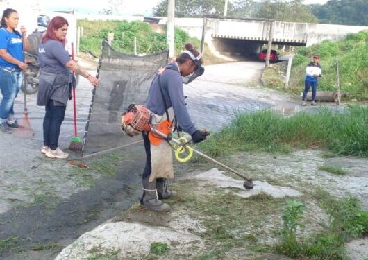 Prefeitura inicia semana com extensa programação de serviços nos bairros