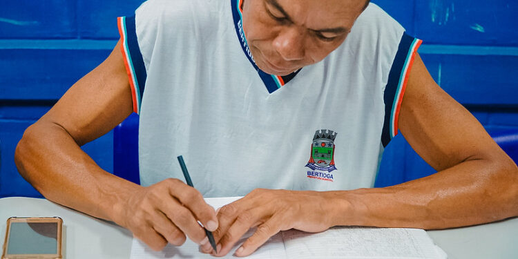 Bertioga abre matrículas para Educação de Jovens e Adultos (EJA)