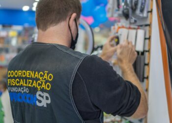 Loja de cosméticos é autuada pelo Procon-SP em Bertioga