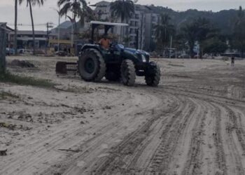 Prefeitura promove limpeza das praias do Centro até a Região Sul