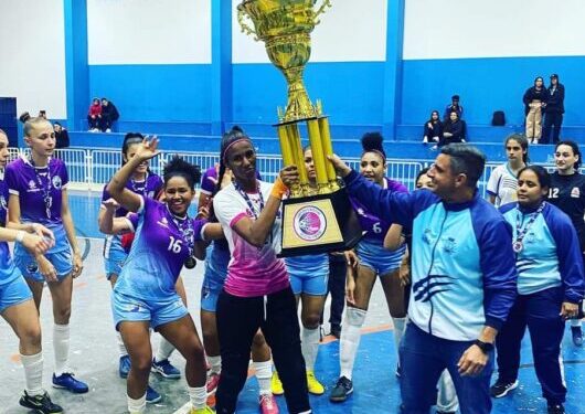 Geração Independente é a grande vencedora do Campeonato Feminino de Futsal de Caraguatatuba