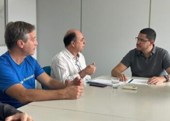 Prefeitura e Sabesp debatem Fundo de Saneamento, obra de esgoto no Mar Verde e cronograma de investimentos nos bairros