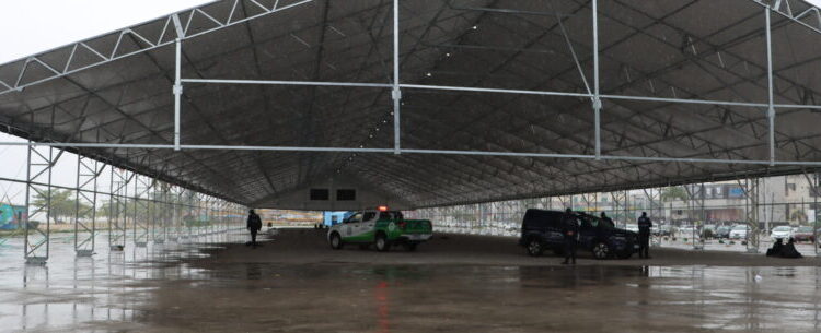 Prefeitura faz abordagem para acolhimento de urgência às pessoas em situação de rua por causa das fortes chuvas