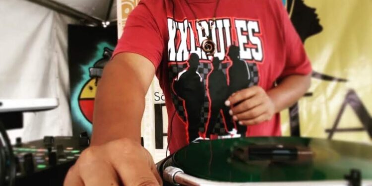 Festival FELINO traz hip hop, cultura afro, circo e teatro a Caraguatatuba