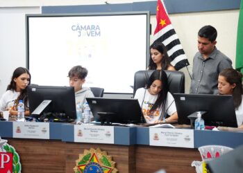 Proposituras voltadas a inclusão e direitos das mulheres são temas de 3ª Sessão Ordinária do Programa Câmara Jovem