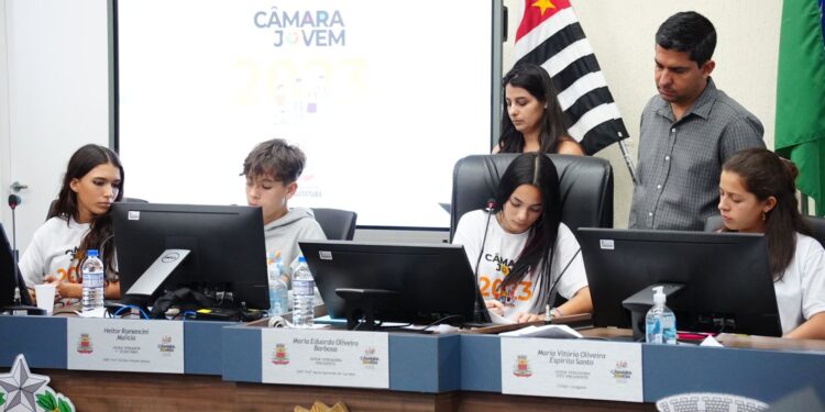 Proposituras voltadas a inclusão e direitos das mulheres são temas de 3ª Sessão Ordinária do Programa Câmara Jovem