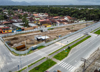 Obras da Praça Anchieta avançam em ritmo acelerado no Vista Linda, em Bertioga (SP)