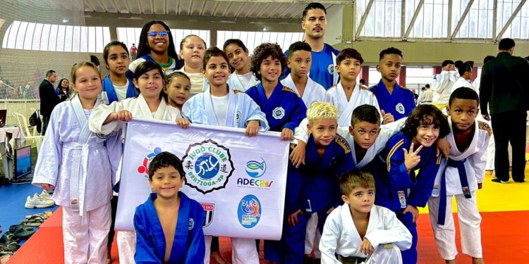 Bertioga conquista 19 medalhas no Campeonato Paulista de Judô