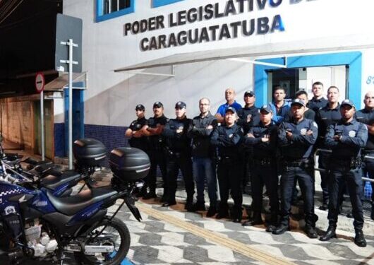 GCM de Caraguatatuba é homenageada por salvamento de bebê