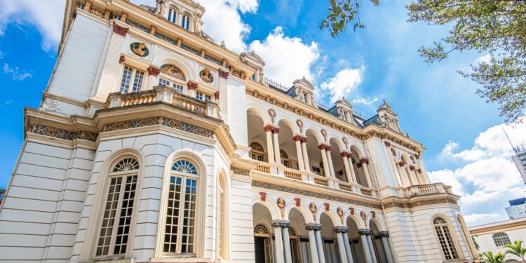 Museu das Favelas realiza série de oficinas que debatem antirracismo entre agosto e setembro 