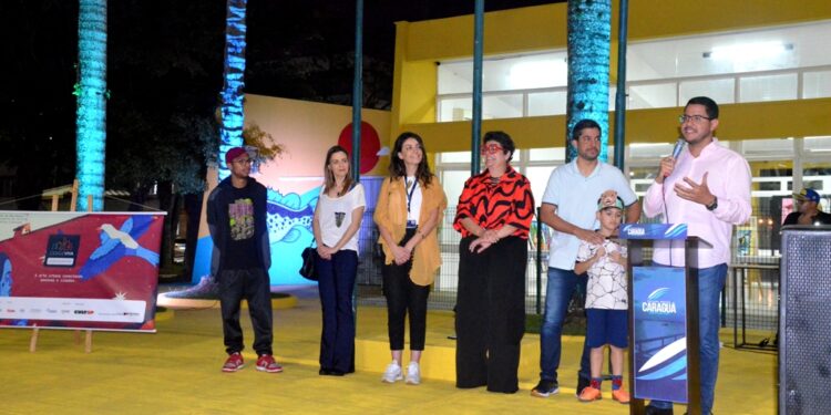 Caraguá recebe mural artístico de Diego Dgoh na Praça Dr. Diógenes Ribeiro de Lima