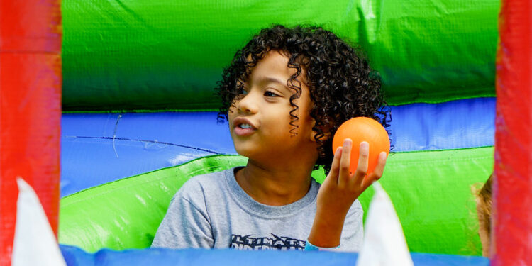 Ruas e Praças de Lazer oferece atividades recreativas no Centro e Albatroz no domingo (6)