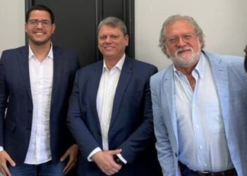 Prefeitos do LN discutem demandas da região e desestatização da Sabesp com governador de São Paulo