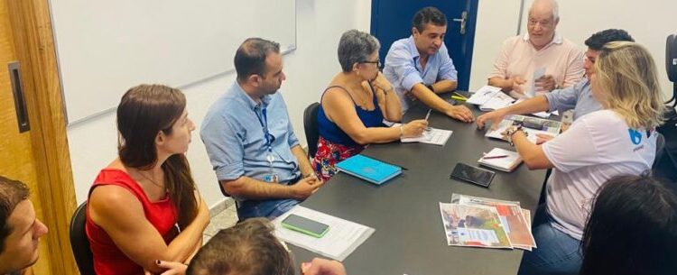 Equipe técnica da Prefeitura se reúne com Sabesp para alinhar início das obras de esgoto em cinco bairros