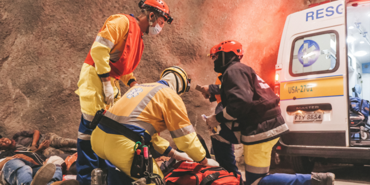 Tamoios realiza simulado de acidentes dentro do maior túnel rodoviário do Brasil