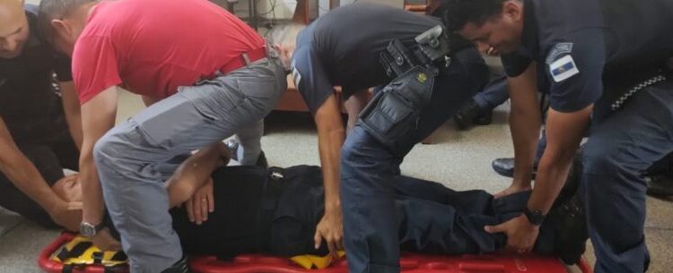 GCM faz treinamento em Socorros Primários na sede do Corpo de Bombeiros